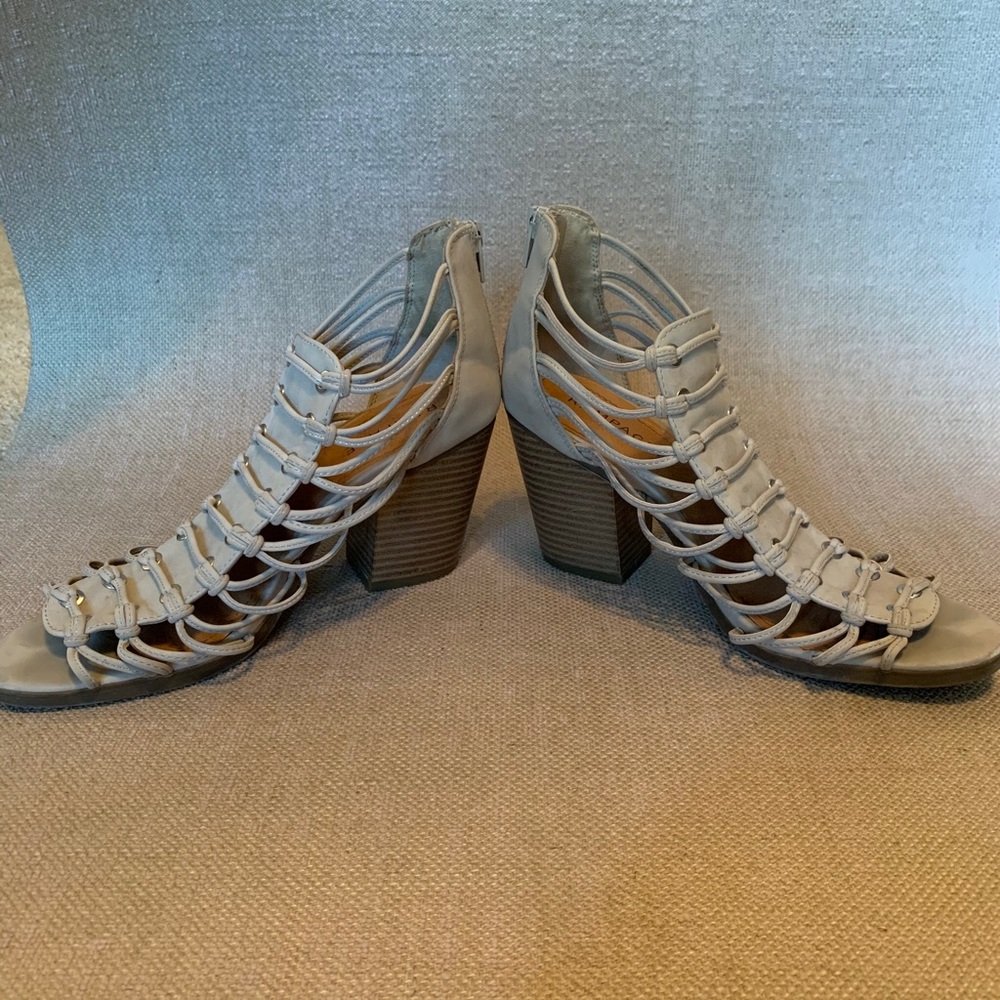 RAMPAGE Heels - Picture 4 of 7